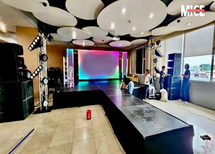 T-Stage setup with sound and lighting